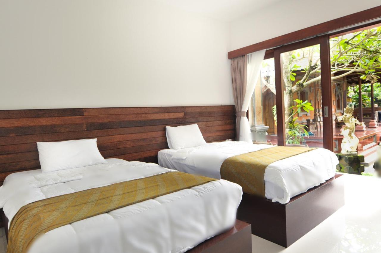ยูเลียติ เฮาส์ Hotel อูบุด ภายนอก รูปภาพ